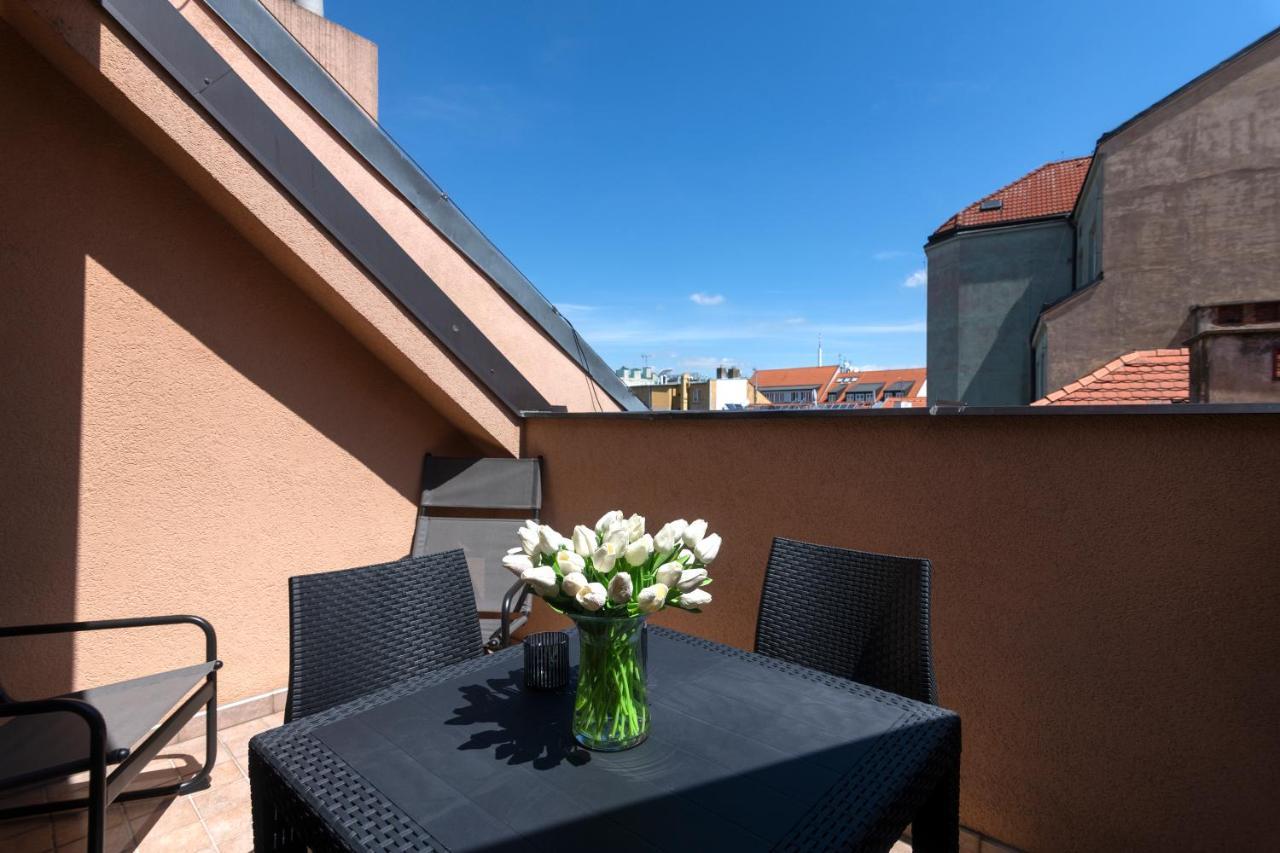 Bohemian Dreams Apartments And Suites By Dwellfort Prag Dış mekan fotoğraf