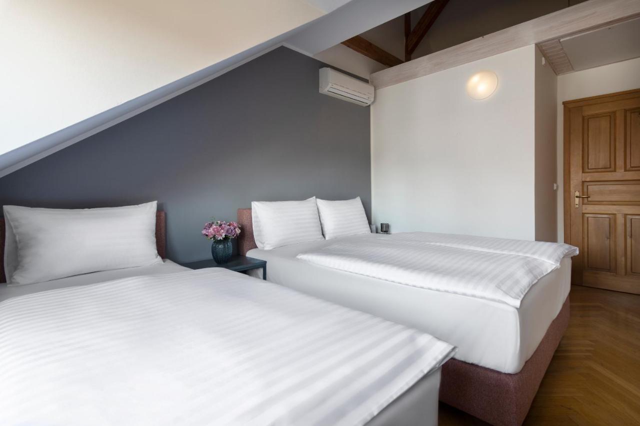 Bohemian Dreams Apartments And Suites By Dwellfort Prag Dış mekan fotoğraf