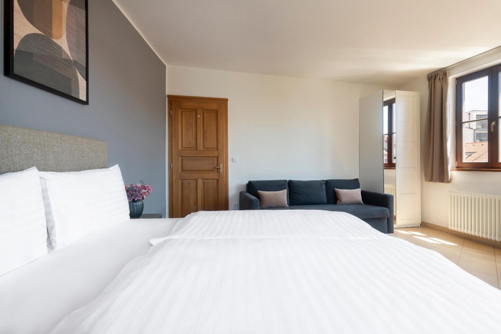 Bohemian Dreams Apartments And Suites By Dwellfort Prag Oda fotoğraf